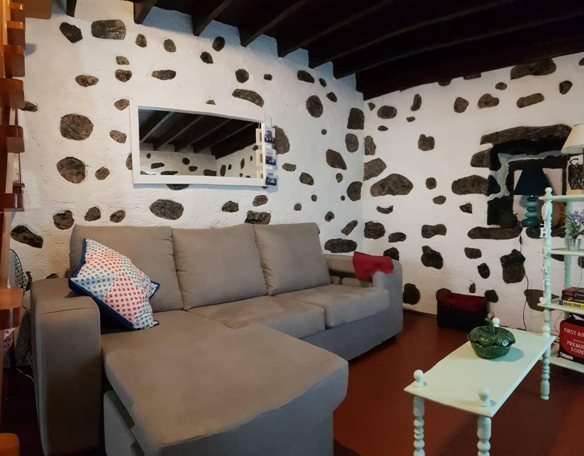 Join Our Relaxed House Near The Beach - Mosteiros Mosteiros  Exteriér fotografie